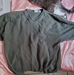 🌍 3 for  $15 Green Short Sleeve V-neck Shirt